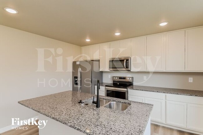 Building Photo - 10321 Luneth Dr