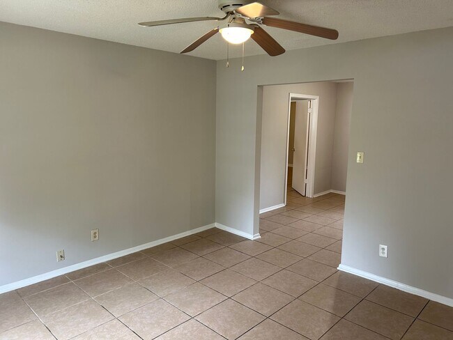 Building Photo - 6635 Birchfield Cir