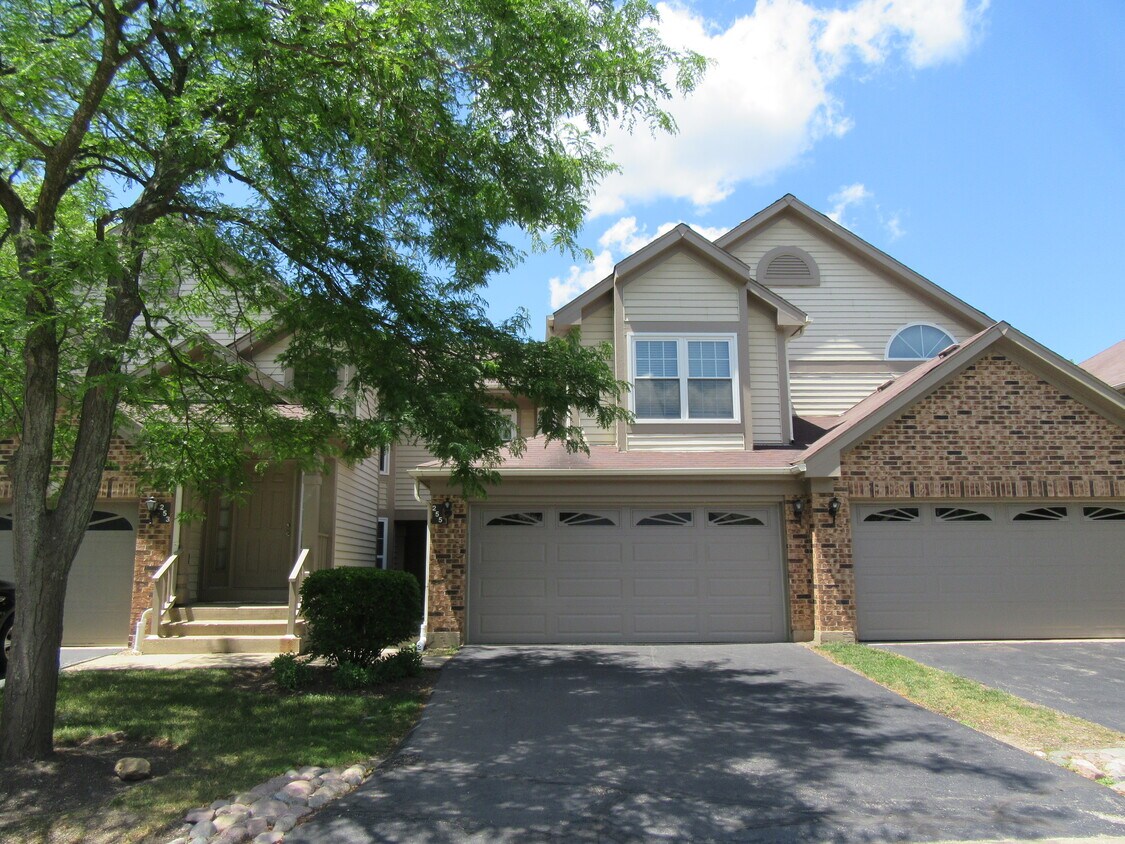 Primary Photo - 255 Old Oak Ct W