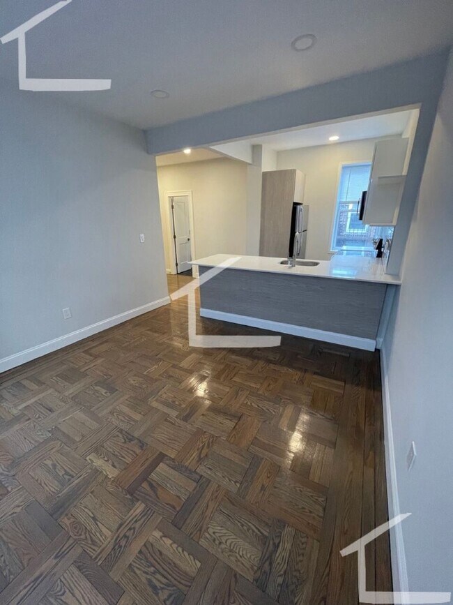Foto del edificio - RENOVATED 1 BED/1 BATH IN FENWAY, LAUNDRY IN-UNIT!!!