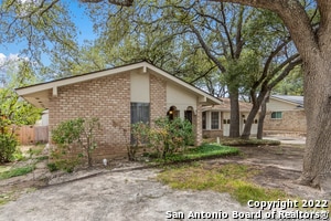 Building Photo - 3622 Pinebluff Dr