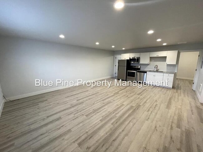 Building Photo - 170 Opal Ct