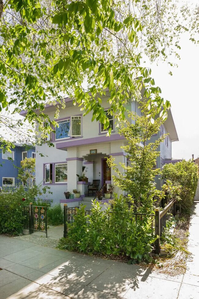 Foto del edificio - 3148 College Ave