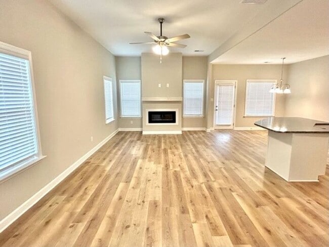 Building Photo - Now Leasing in Millington @ Winstone. 4-Be...