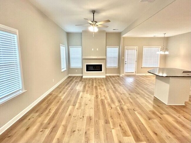 Foto del edificio - Now Leasing in Millington @ Winstone. 4-Be...