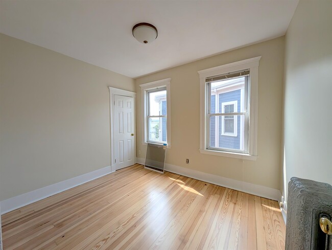 Foto del edificio - 79 Conwell Ave
