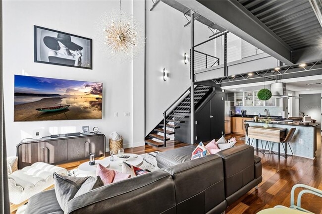 Building Photo - 213 N 12th St