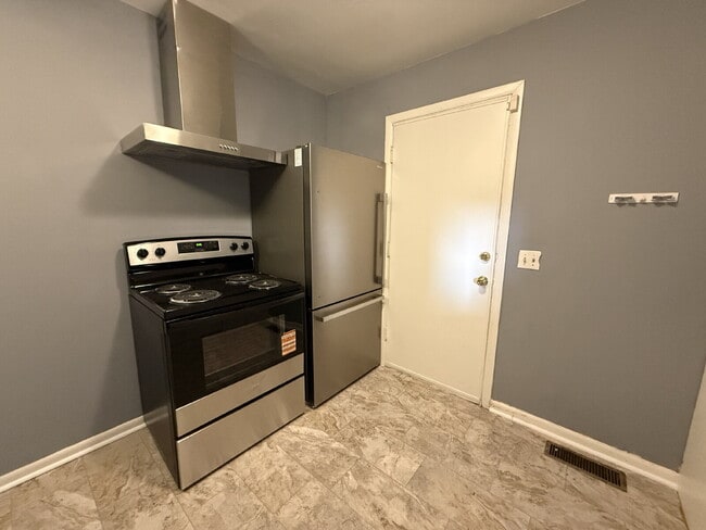 Photo - Newly Renovated 2-Bedroom Near Downtown Nashville Apartment