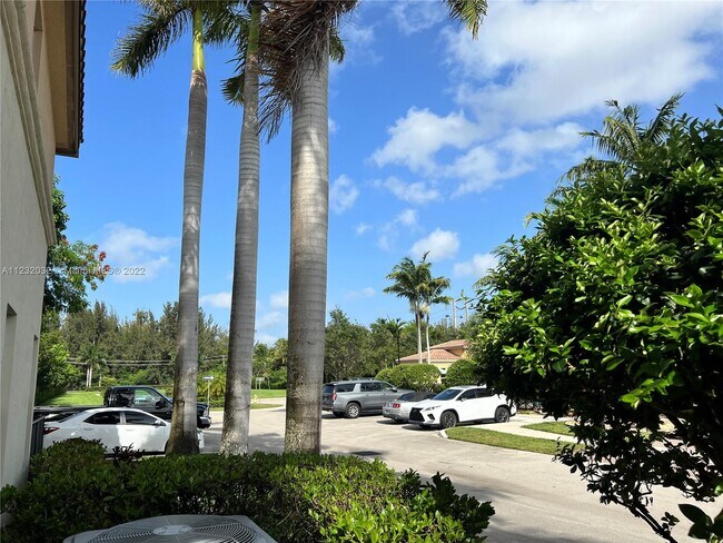 Foto del edificio - 5244 SW 77th Way