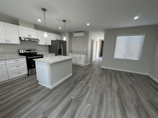 Building Photo - 8875 Stanwell St