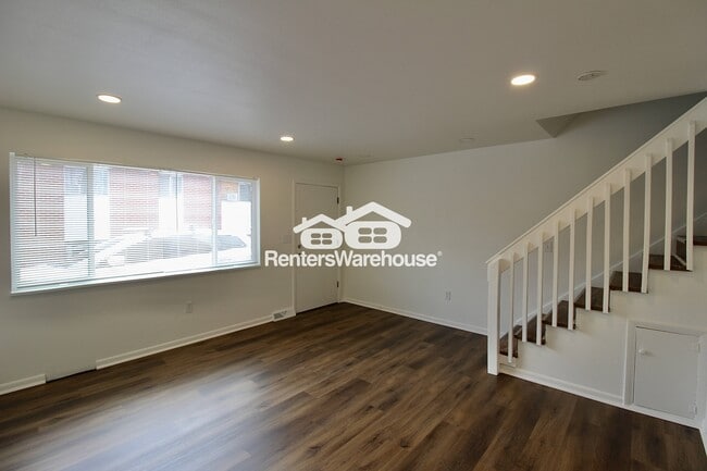 Building Photo - 85 S 18th Ave