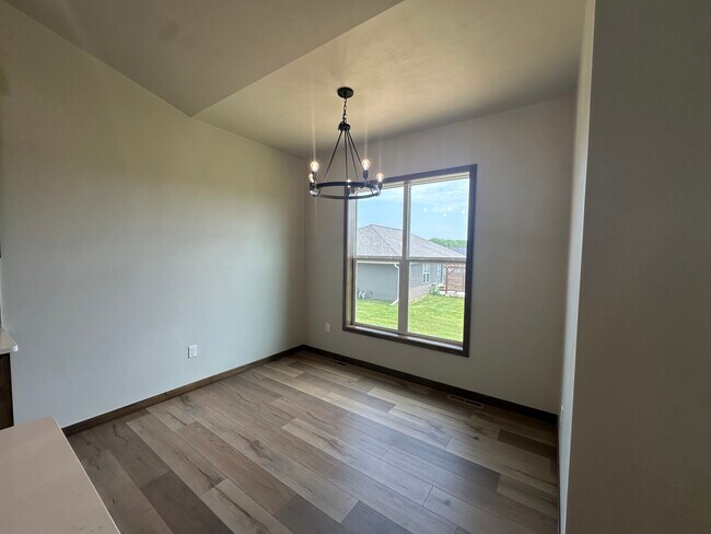 Foto del edificio - 2600 Chambers Xing