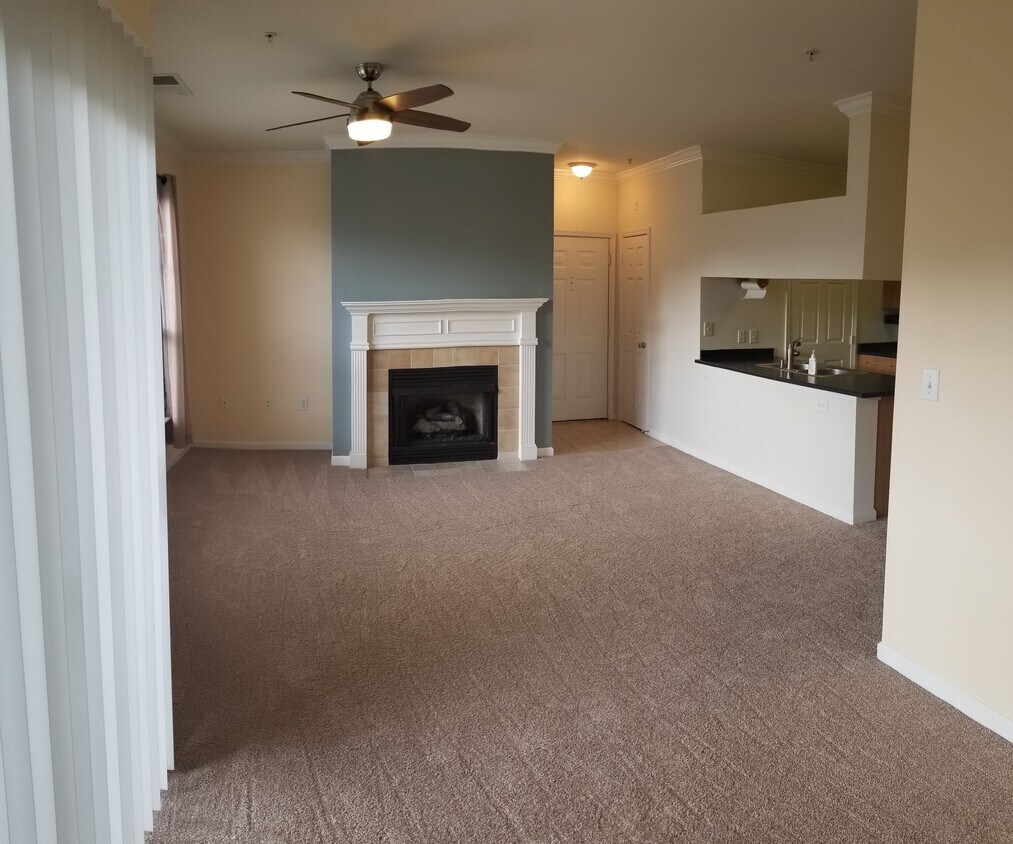13502 Derry Glen Ct Unit 302, Germantown, MD 20874 Condo for Rent in