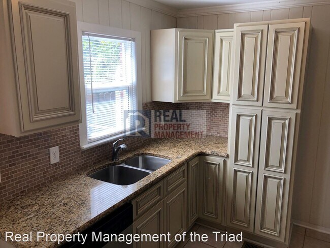Building Photo - 3 br, 2 bath House - 1104 Madison Ave.