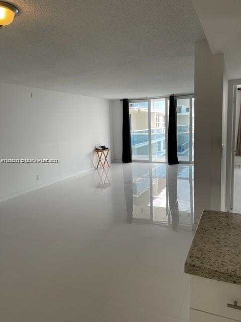 Building Photo - 3800 S Ocean Dr