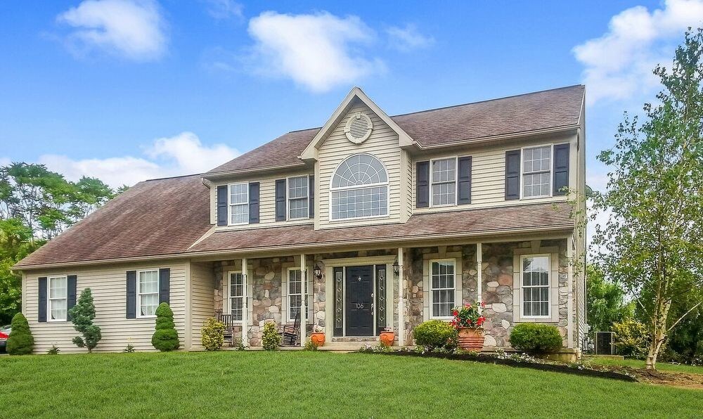 Primary Photo - 106 Highland Ct