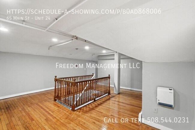 Building Photo - 65 Main St