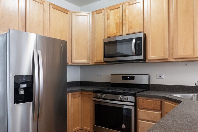 Foto del edificio - 1720 W Beach Ave