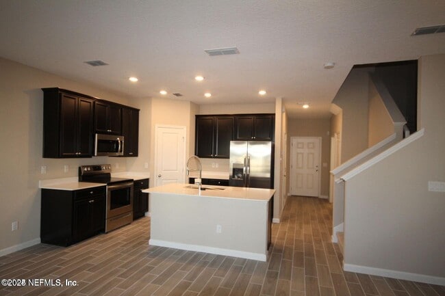 Building Photo - 88 Appleton Ct