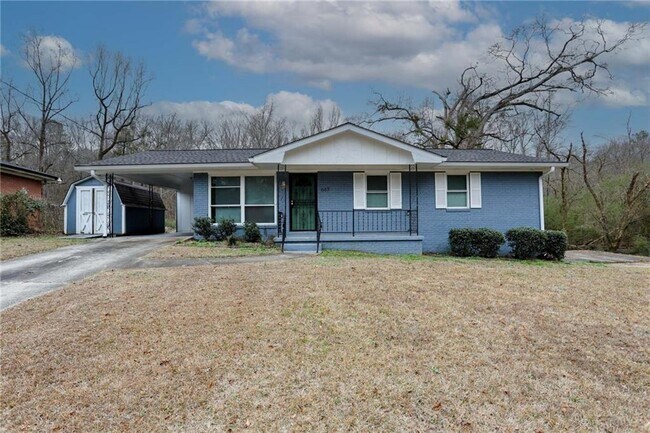 Foto del edificio - 667 Tara Cir SE