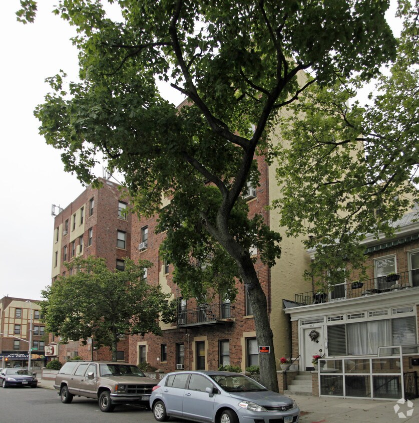 Foto del edificio - 301 81st St