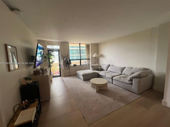 Building Photo - 10185 Collins Ave