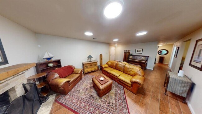 Foto del edificio - 9215 Hunters Trace E
