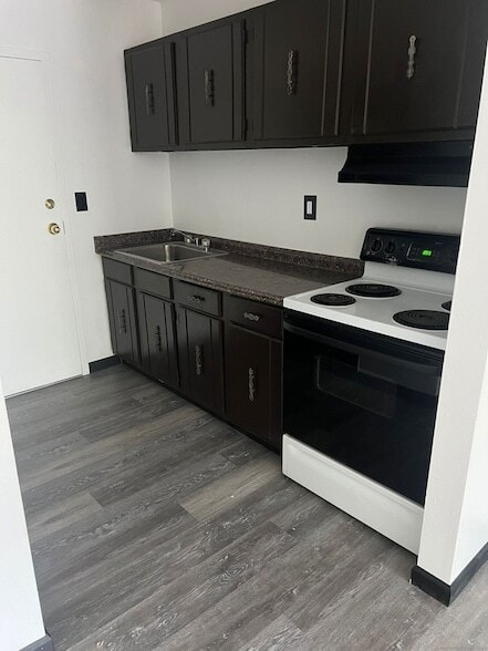 Foto del edificio - 1660 E Main St