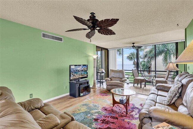 Foto del edificio - 3392 NE Causeway Blvd