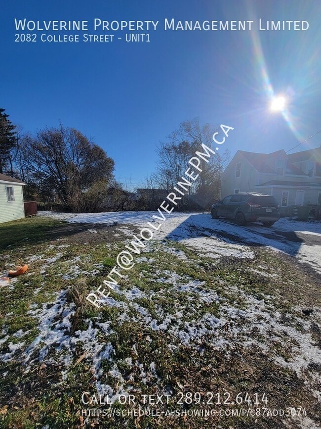Building Photo - Near the center of town but also on the ed...