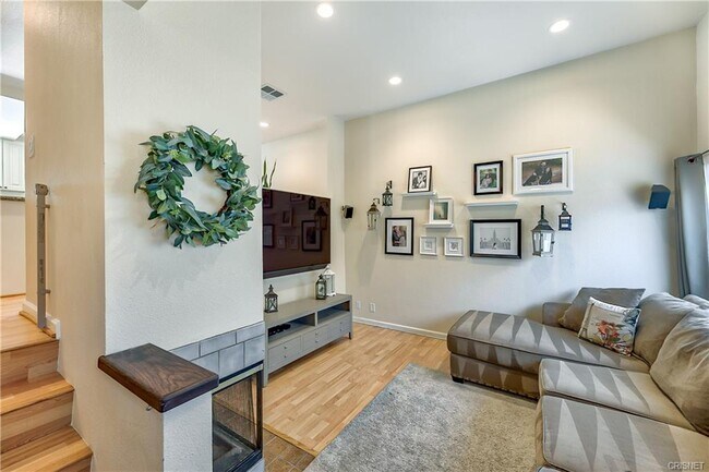 Building Photo - 17928 River Cir