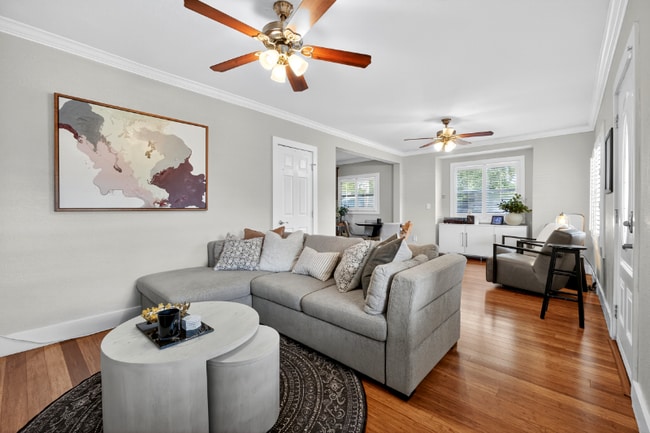 Foto del edificio - 1017 12th Ave N