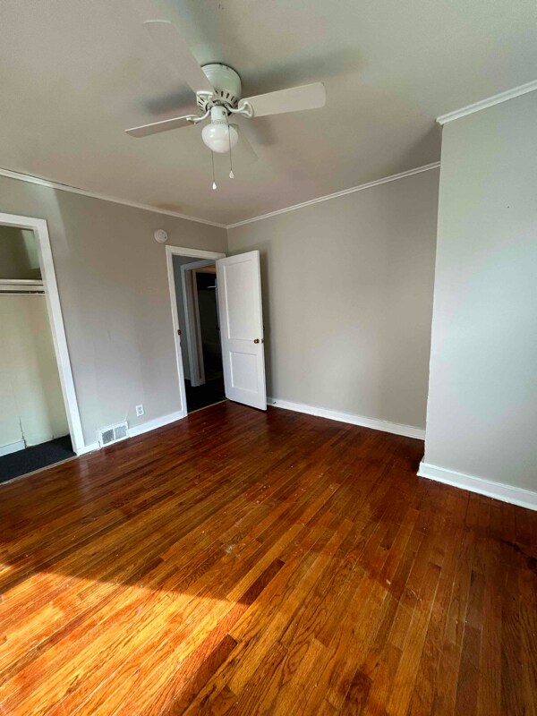 Foto del edificio - 185 Harwood Ave