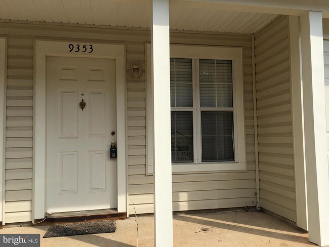 Building Photo - 9353 Scarlet Oak Dr