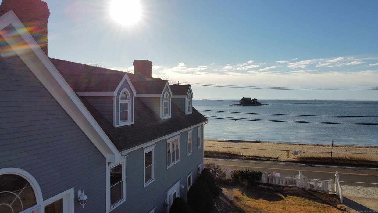 Primary Photo - 82 Limewood Ave