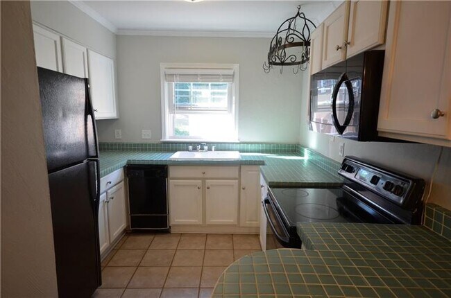 Foto del edificio - 568 Goldsboro Rd NE