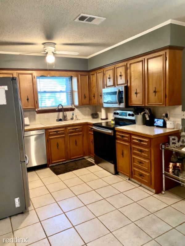 Foto del edificio - 3 br, 2 bath House - 12801 Pleasant Forest Dr