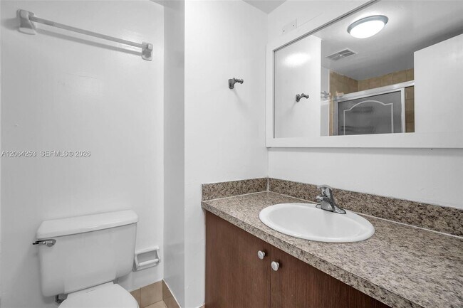 Foto del edificio - 5249 NW 7th St