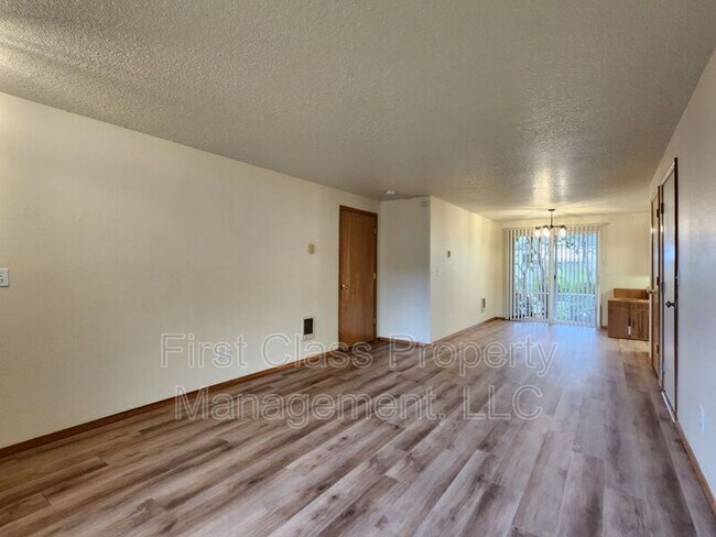 Building Photo - 2226 19th Ave