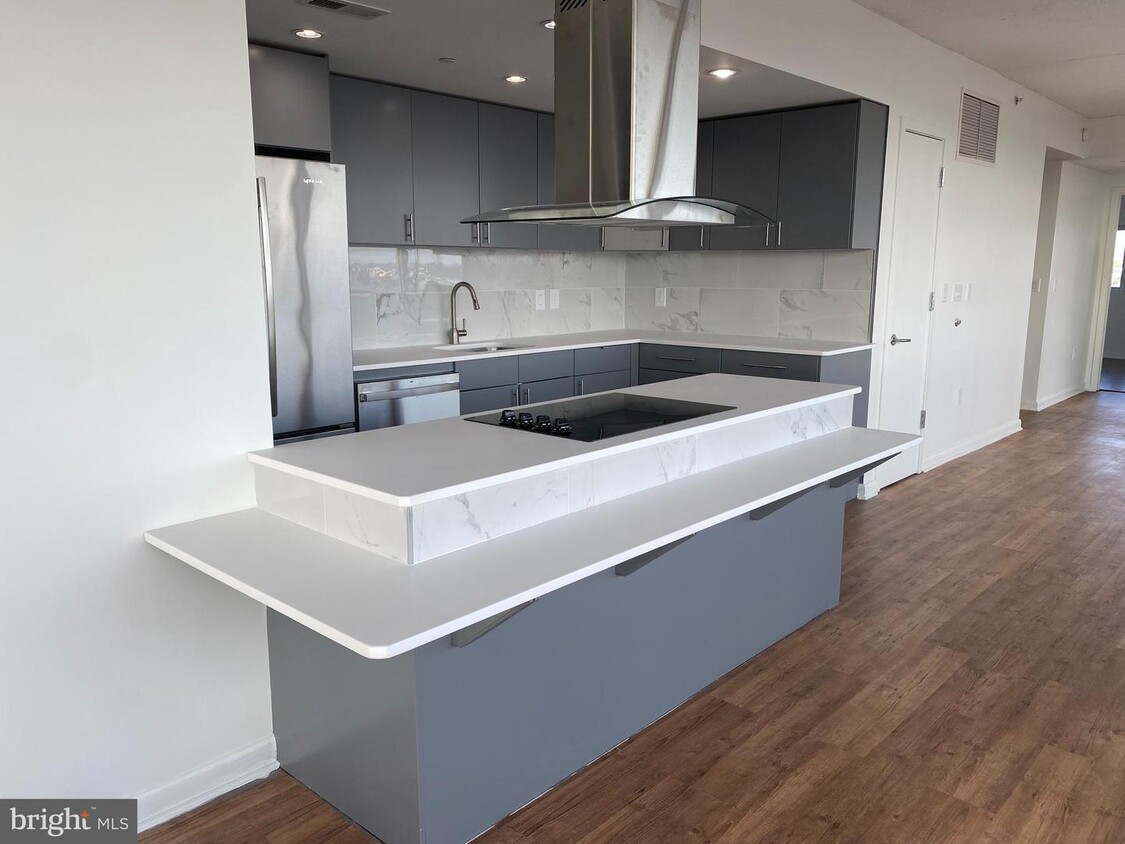 212 Brown St Unit PENTHOUSE A, Philadelphia, PA 19123 Room for Rent