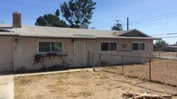 Foto principal - Charming 3-Bedroom, 2-Bathroom Home with F...