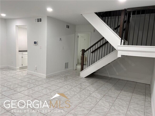 Foto del edificio - 7204 Lancaster Loop