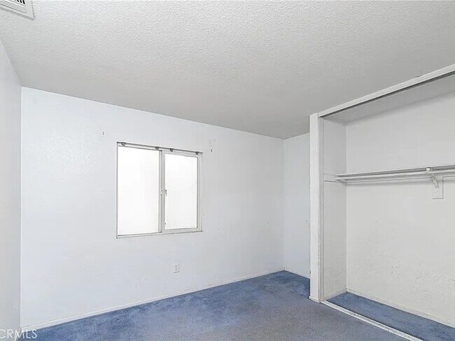 Foto del edificio - 10611 Plainfield St