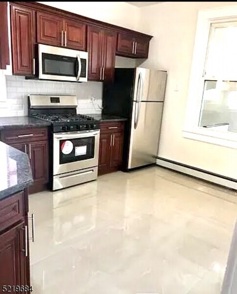 Foto principal - 245 22nd St