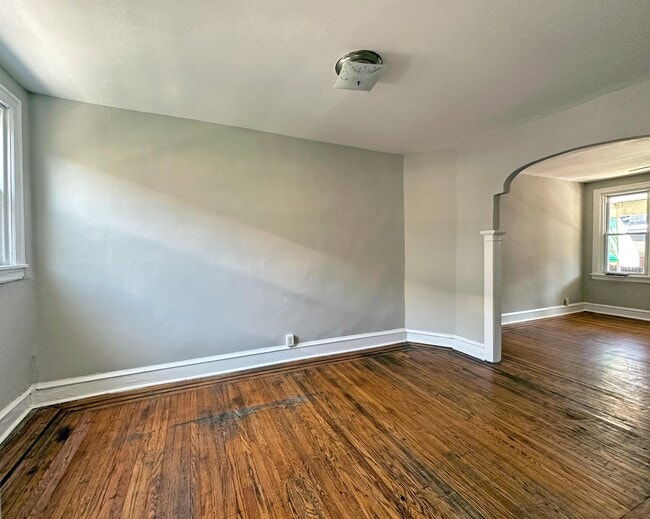 Building Photo - 1422 S Patton St