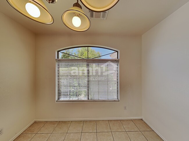 Building Photo - 14425 N 129th