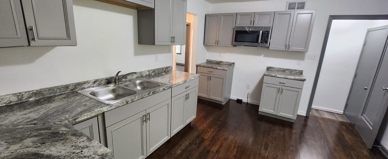 Primary Photo - 4313 N 54th St