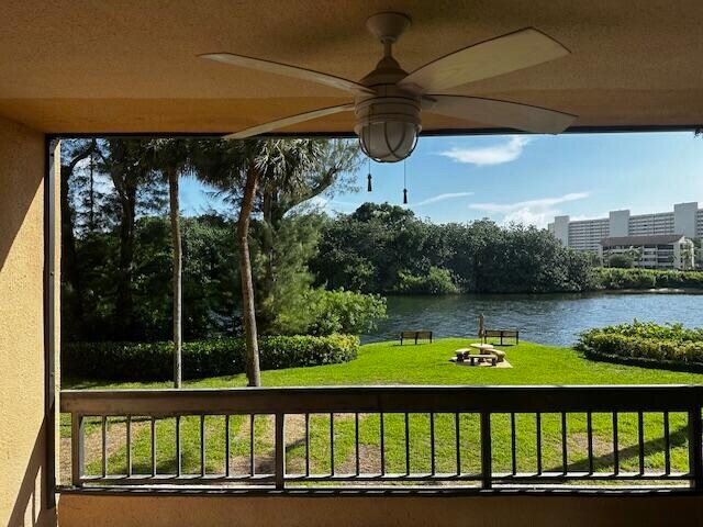 Foto del edificio - 1036 US-1