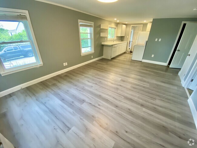 Building Photo - 1106 Highland Ave