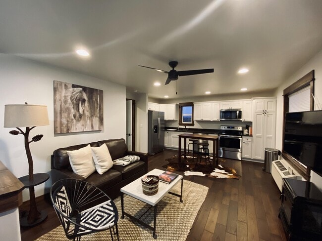 Building Photo - 141 Caitlin Rd